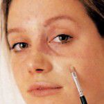 Camouflage Make up bei Feuermal schminken abdecken